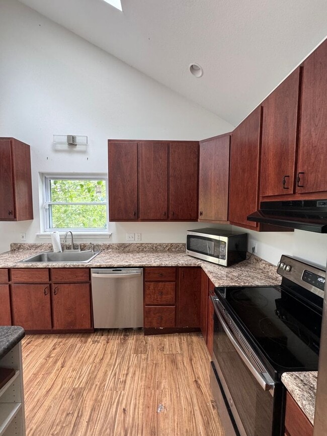 Building Photo - 2 Bed 1 Bath home in the country