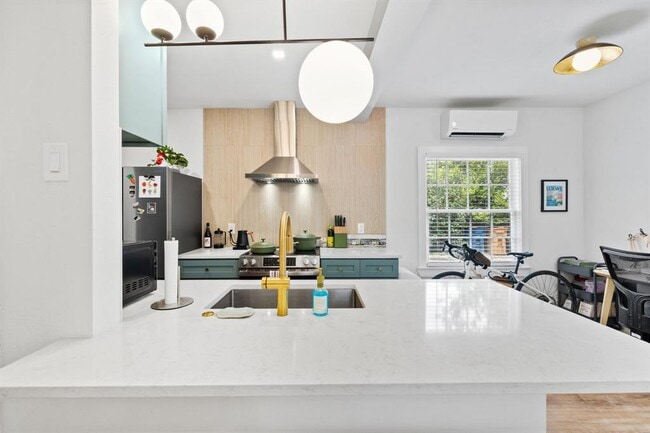 Building Photo - 2808 Jefferson St