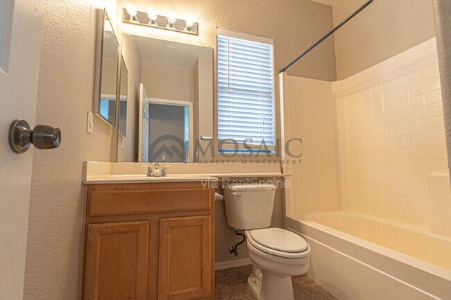 Building Photo - 9304 E Monte Ave