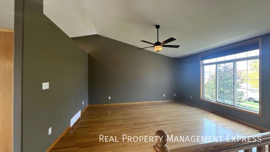 Building Photo - 4 Bedroom 2 Bathroom Home for Rent