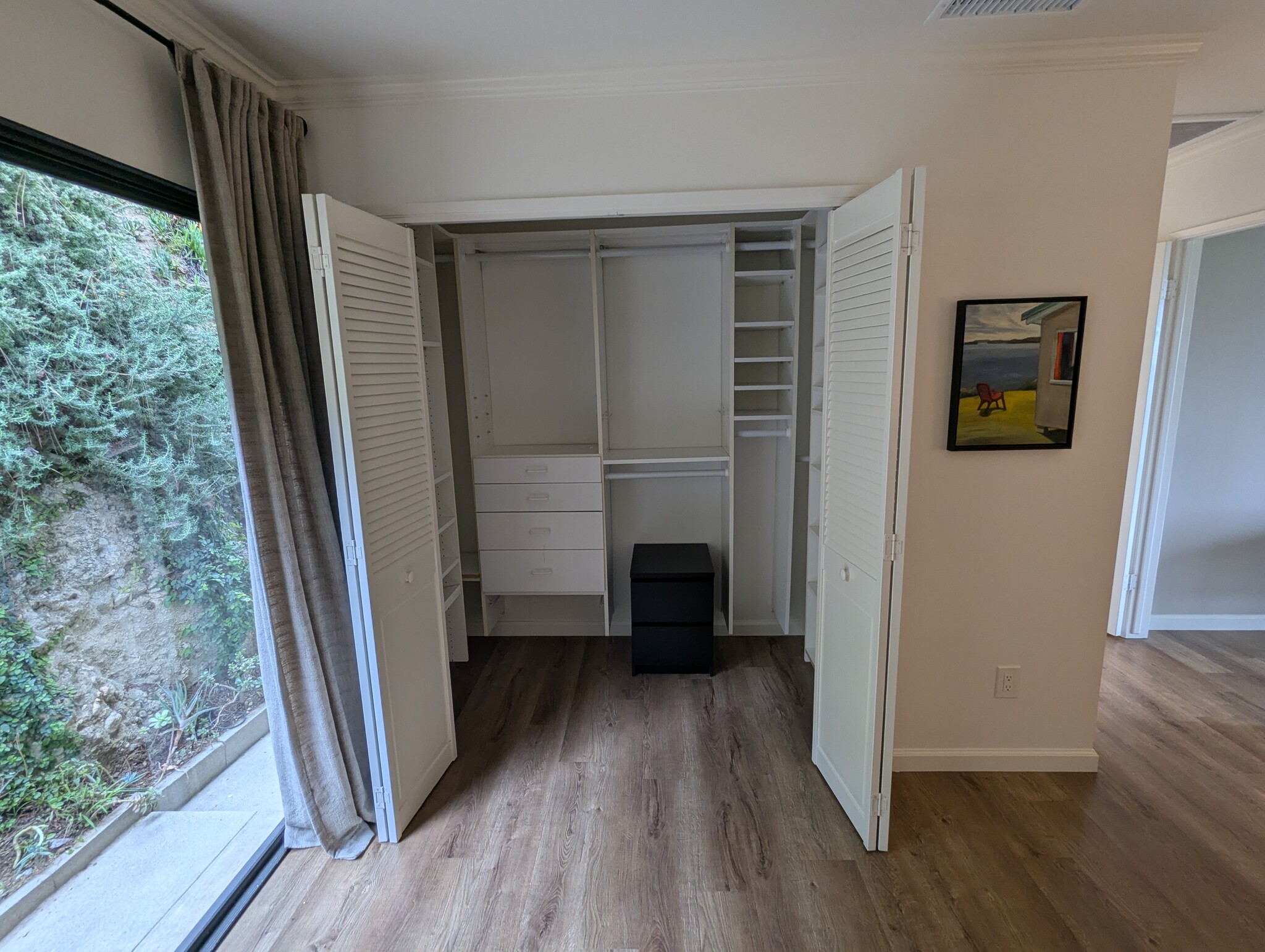 Large closet in master bedroom - 1868 Kaweah Dr