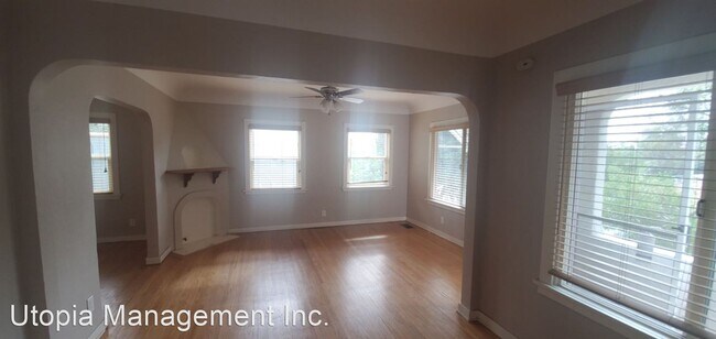 Building Photo - 2 br, 1 bath House - 863 Crestwood Terrace