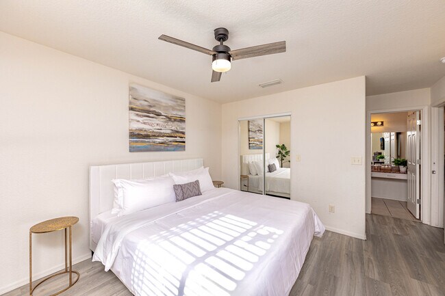 Building Photo - 3280 Rocking Horse Dr