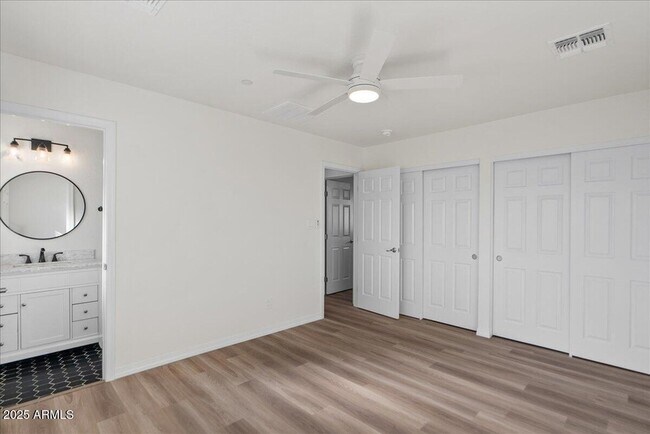 Building Photo - 2623 N 74th Pl