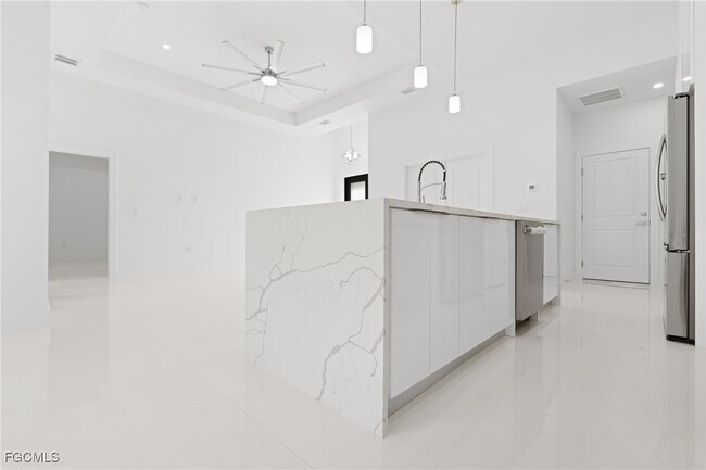 Building Photo - 2503 41st St W