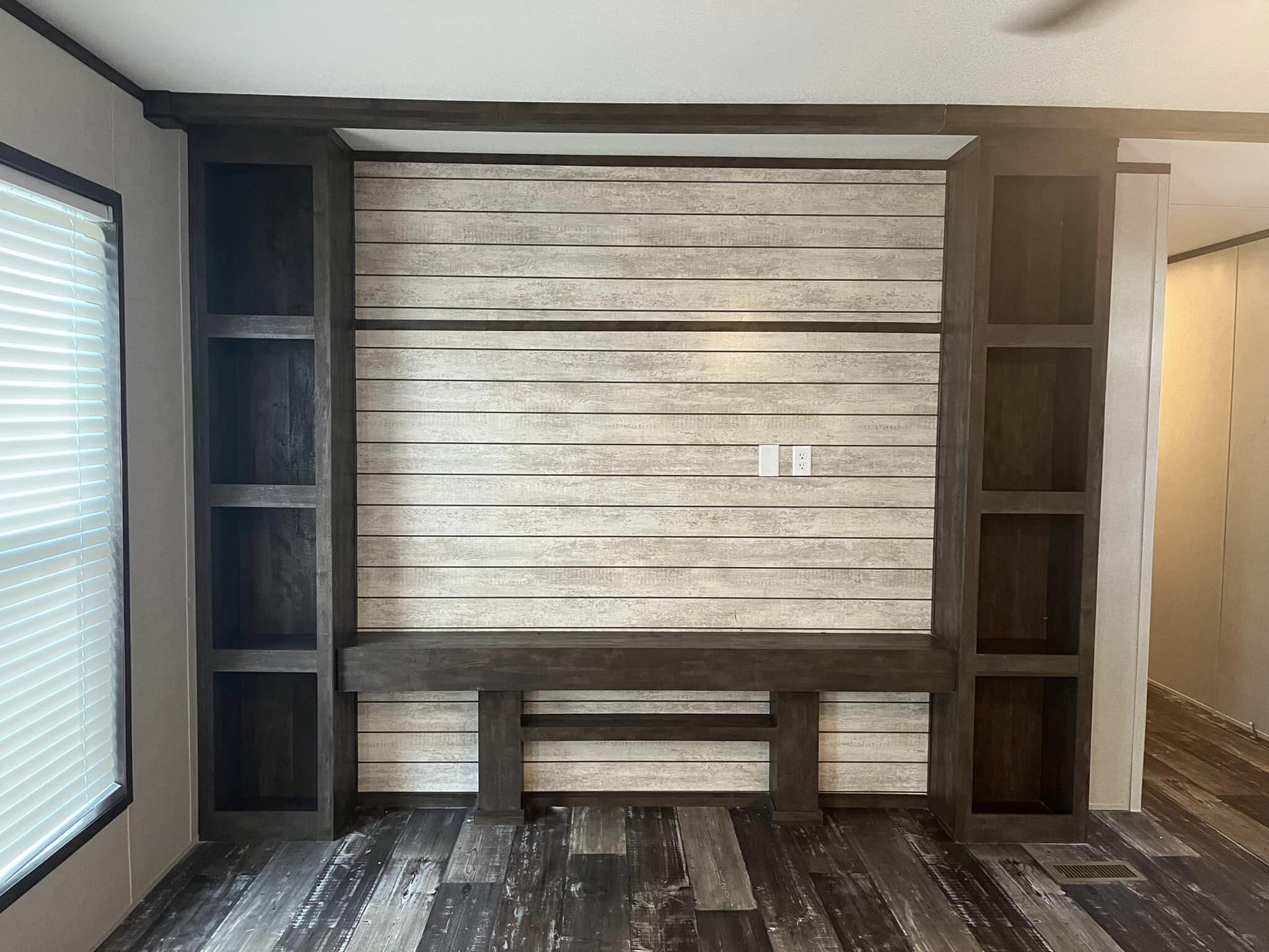 Building Photo - 204 Marie St