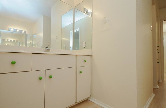 Building Photo - 4508 Medinah Pl