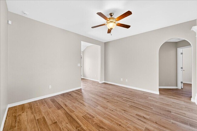 Building Photo - 2314 Blue Star Dr