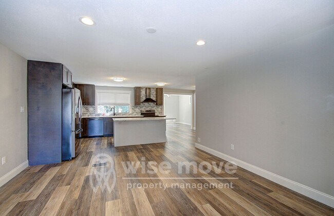 Building Photo - Felida Park- 4 Bedrooms on 1.5 Acres