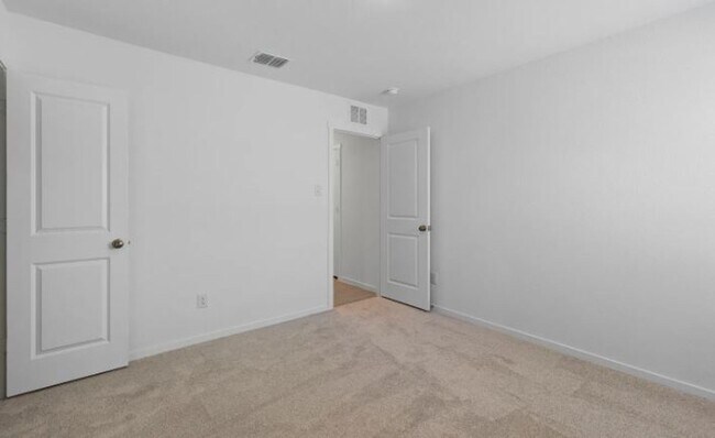 Building Photo - 3714 Chambray Dr