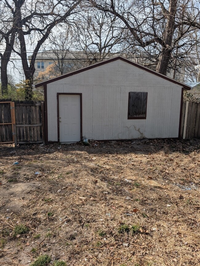 Building Photo - 2007 SW Lane St