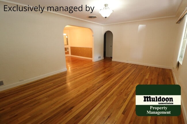 Building Photo - Lovely Sunset Park Rancher with Basement. ...