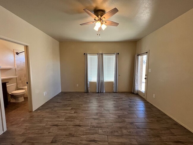 Building Photo - NICE 3 BEDROOM HOME!