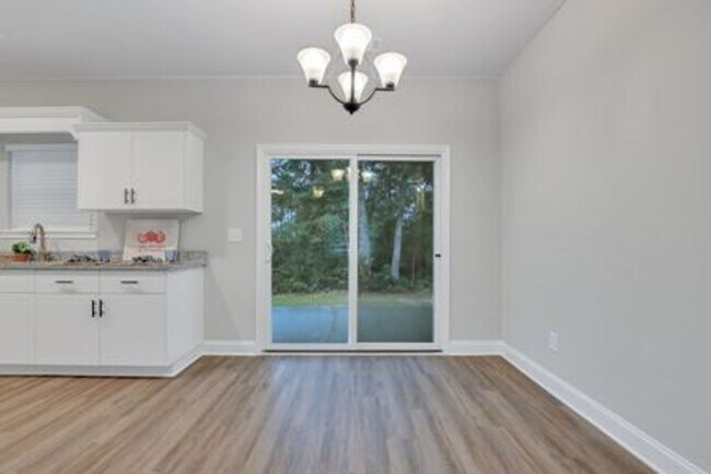 Building Photo - 135 B Smithfield Dr