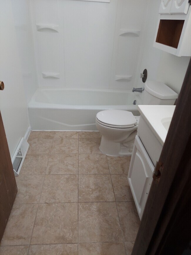 Building Photo - 625 Morningside Dr