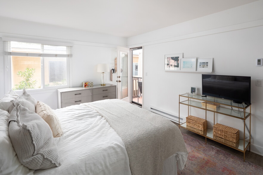 Bedroom - 2807 Highland Ave