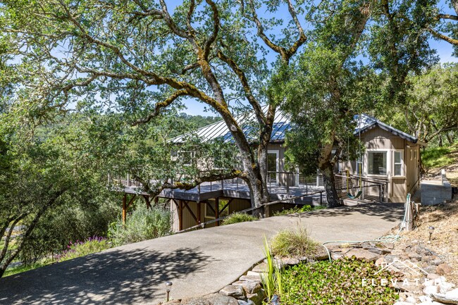 Building Photo - 9400 Chalk Hill Rd