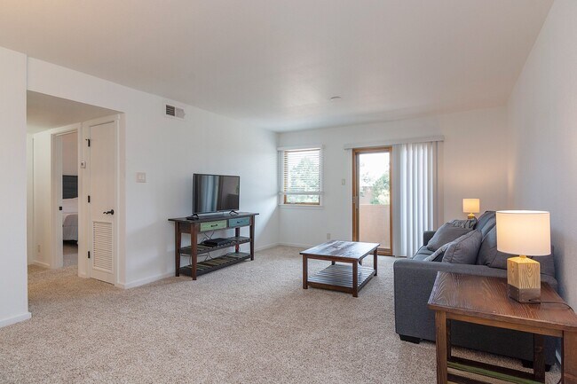 Primary Photo - Fully Furnished One Bedroom Condo Availabl...