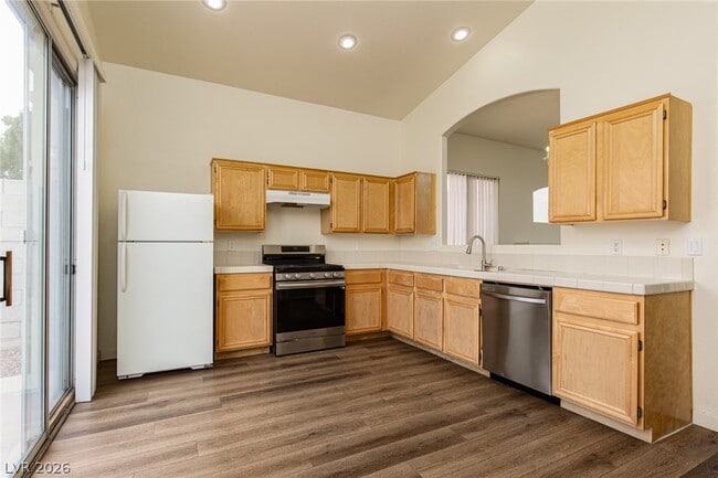 Building Photo - 252 Horizon Pointe Cir