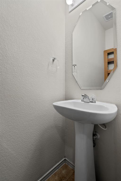 Building Photo - 693 Sampson