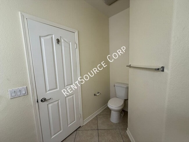 Building Photo - 3714 Pondera St