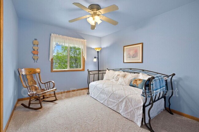 Building Photo - 508 Parkwood Dr