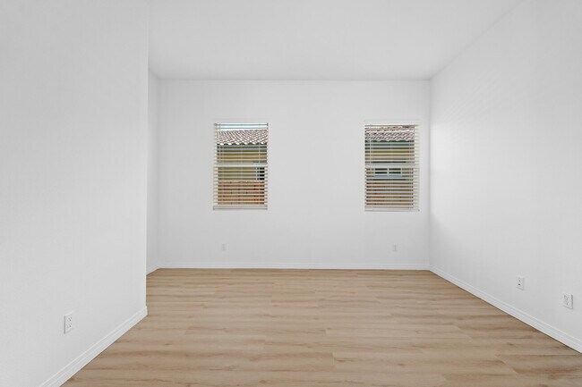 Building Photo - 43720 Vacanza Ct