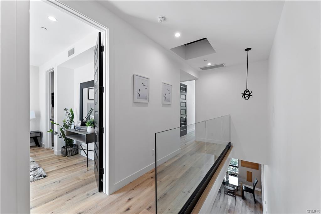 Building Photo - 11860 W Flower Ln