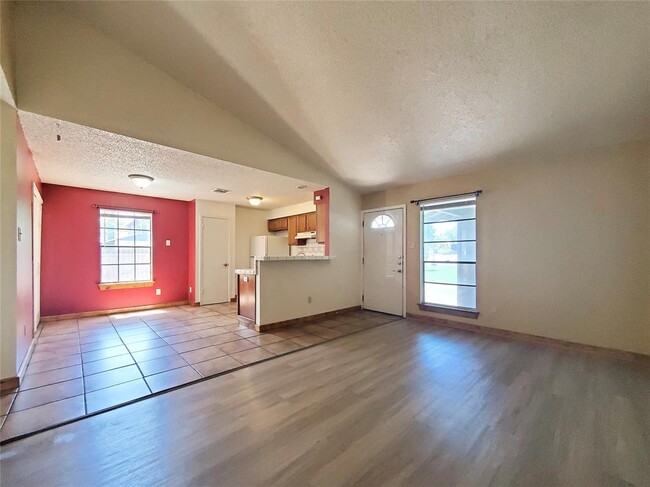 Building Photo - 2400 Berkett Dr