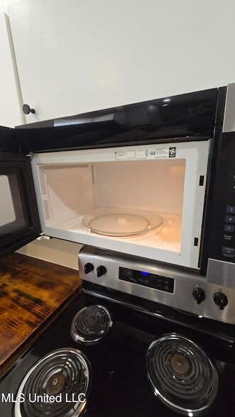 Building Photo - 933 Glastonbury Cir