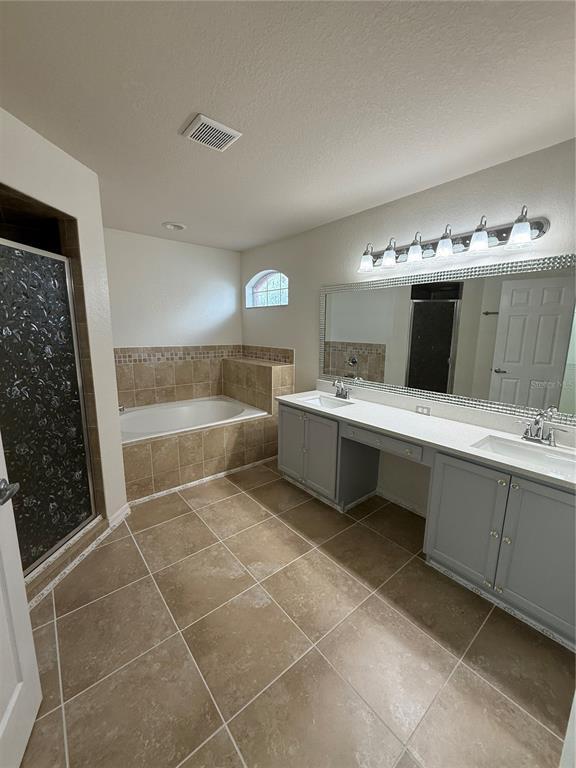 Building Photo - 318 Highland Meadows Dr