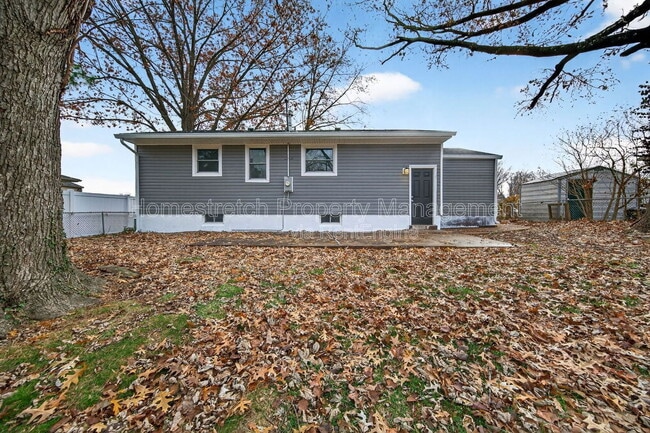 Building Photo - 315 St Anthony Ln