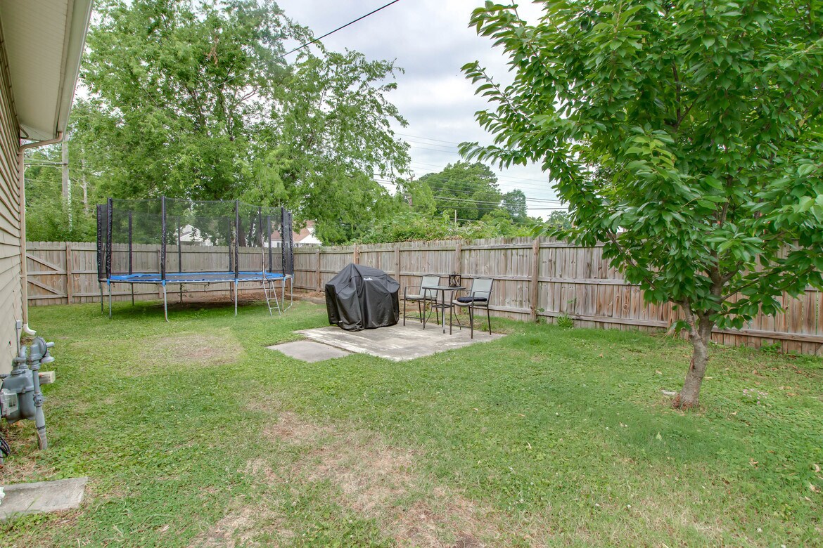 Building Photo - 5800 Hampton Blvd