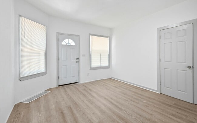 Building Photo - 2069 W 81st St