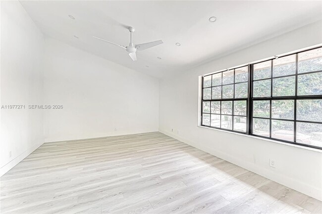 Building Photo - 7829 La Mirada Dr