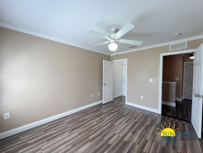 Building Photo - Charming 3 Bedroom Eagles Landing Townhous...