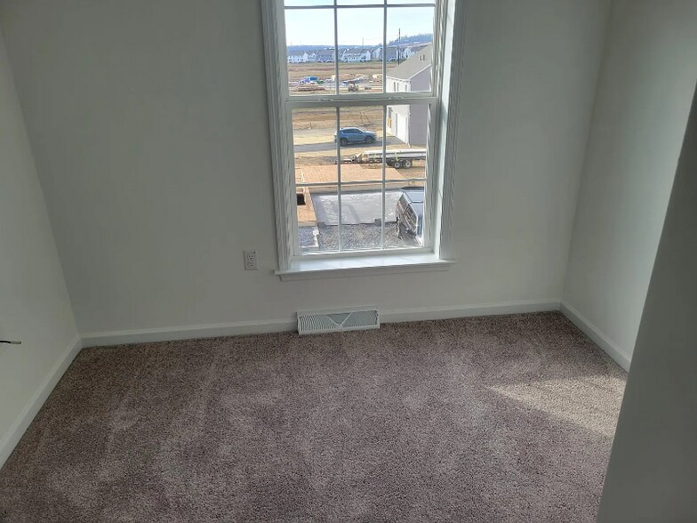 Building Photo - 3118 Detweiler Ln