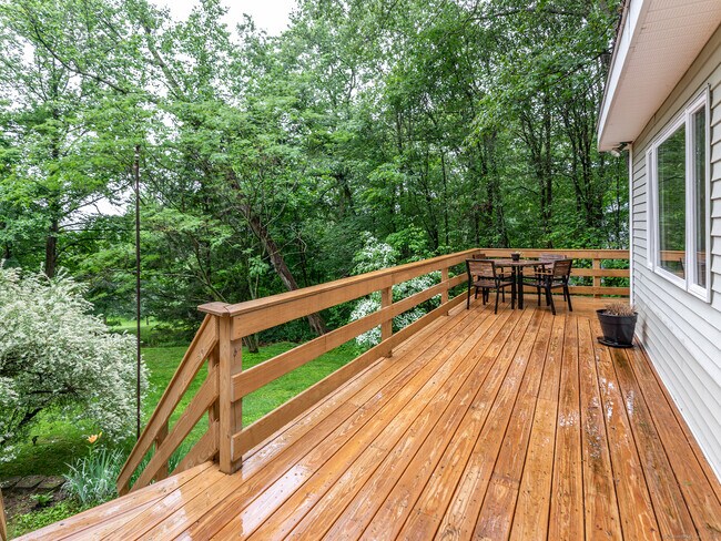 Building Photo - 7 Owls Nest Ln