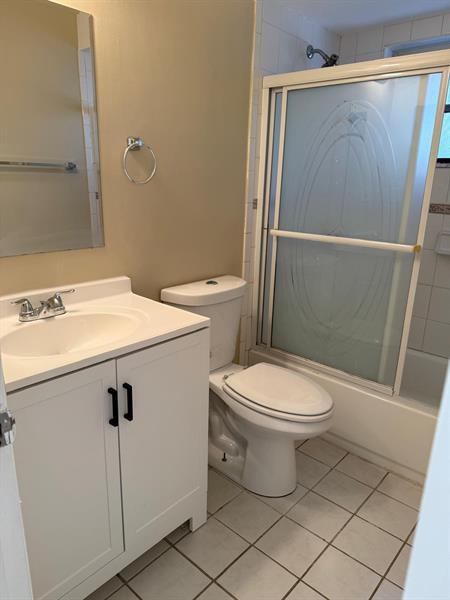 Building Photo - 9134 NW 32nd Manor