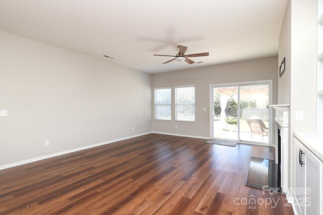 Building Photo - 1512 Sunflower Field Pl