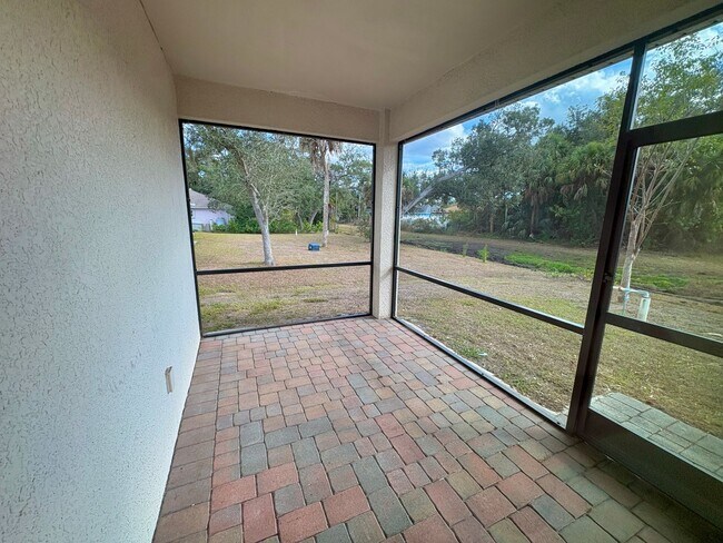 Building Photo - Modern 3 Bed 2 Bath in North Port Available Now