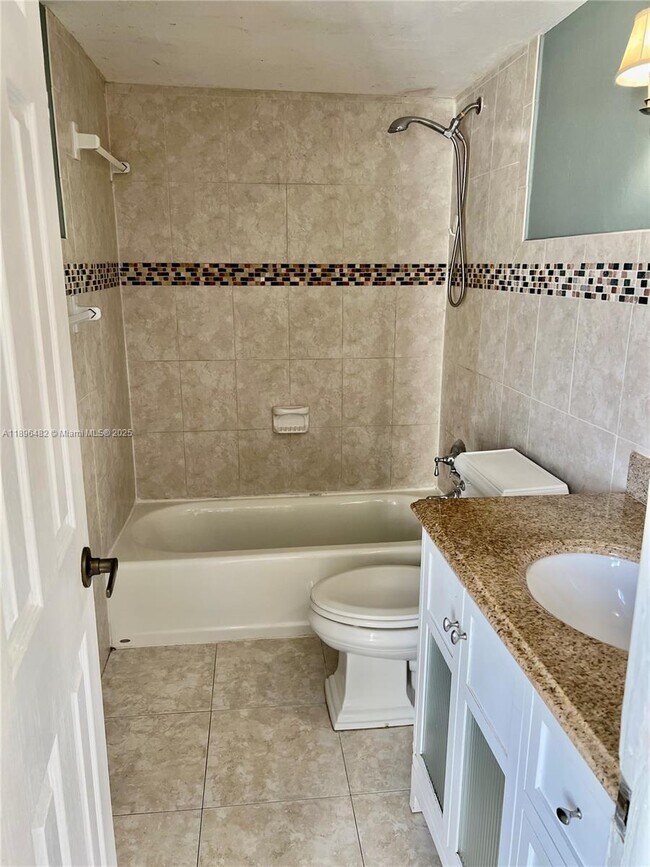 Building Photo - 6545 Indian Creek Dr
