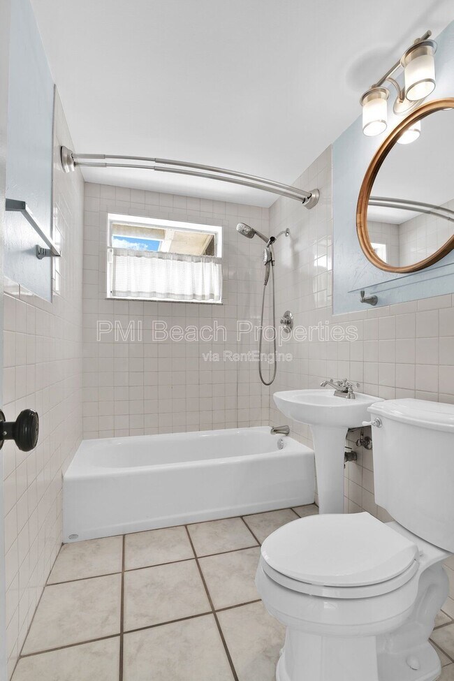 Building Photo - 2431 Key Largo Ln