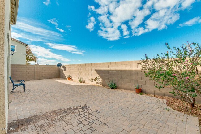 Building Photo - Charming 4 Bed home in Avondale with commu...