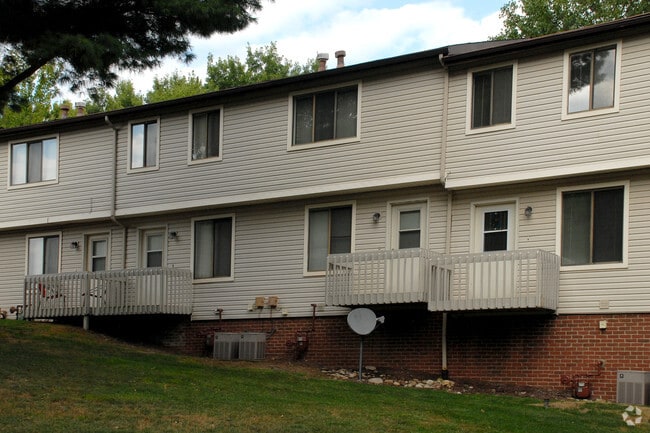 Building Photo - Shangri-La Townhomes
