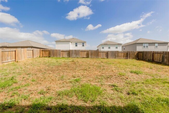 Building Photo - 117 Fairfax Ln