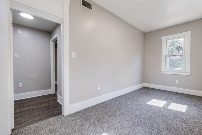 Building Photo - 2641 S 18th St