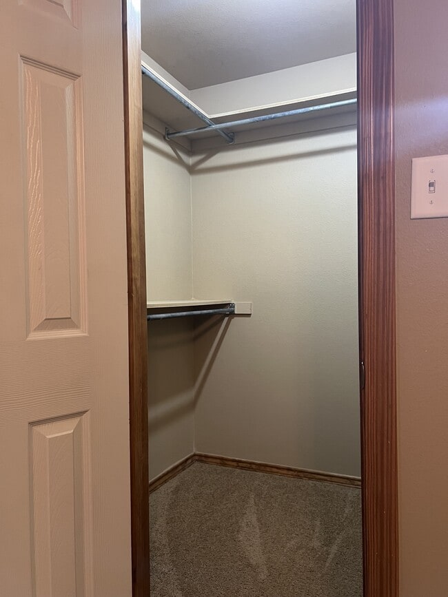 Building Photo - 102 S East St