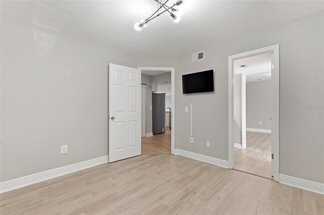 Building Photo - 2400 Feather Sound Dr