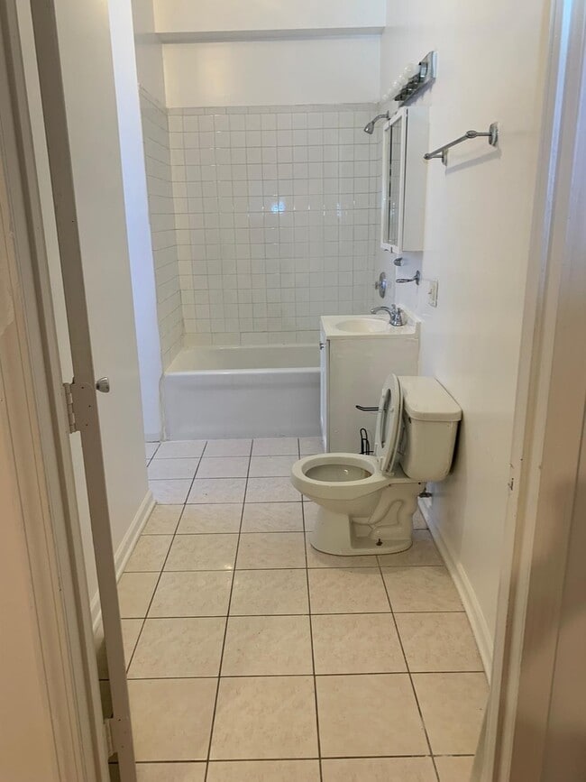 Building Photo - 4841 S Evans Ave